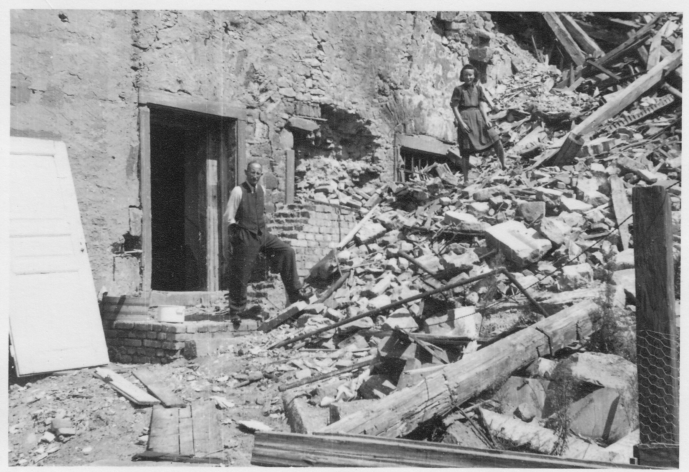 1946 Konrad Grimm und Käthe Vater und Schwester von A Grimm